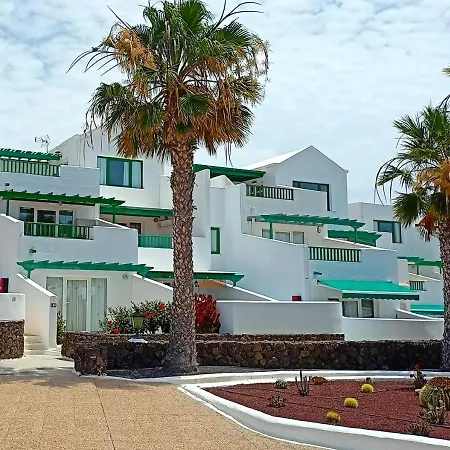 Calypso, Completo Con Vistas Al Mar Y A La Piscina En Costa Teguise