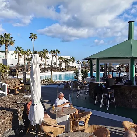 Calypso, Completo Con Vistas Al Mar Y A La Piscina En Apartament *