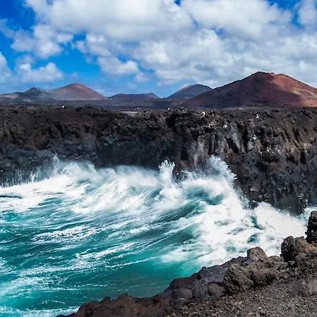 Apartamento Calypso, Completo Con Vistas Al Mar Y A La Piscina En Costa Teguise