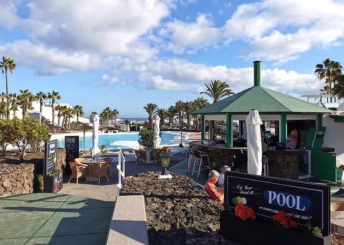 Calypso, Completo Con Vistas Al Mar Y A La Piscina En Apartamento *