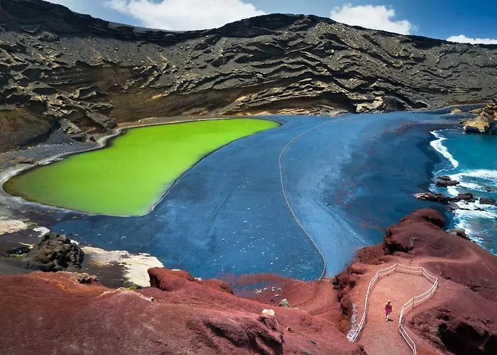 Calypso, Completo Con Vistas Al Mar Y A La Piscina En Costa Teguise